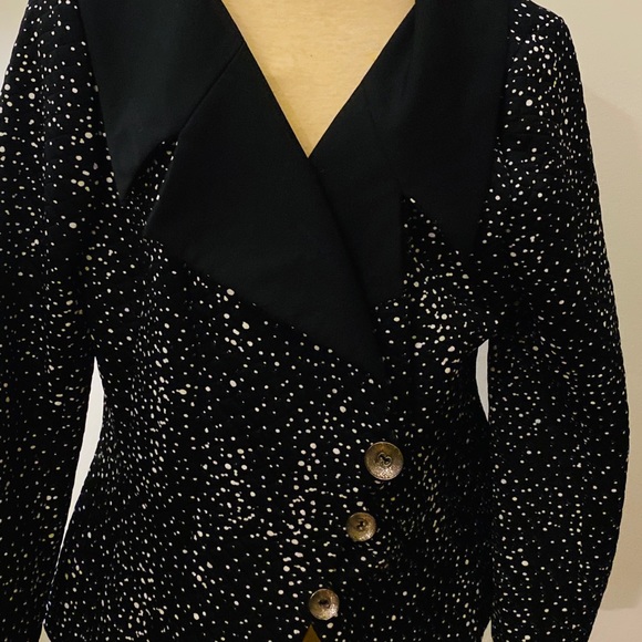 Stunning Jacket! - Picture 2 of 7